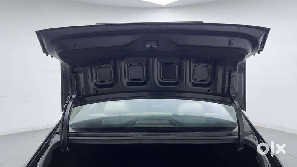 Hyundai Verna 1.5 Sx (o) Vtvt Ivt, 2023, Petrol