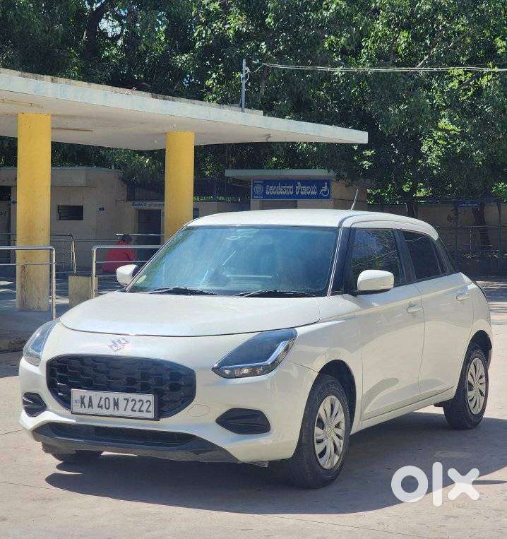 Maruti Suzuki Swift Vxi + Manual, 2024, Petrol