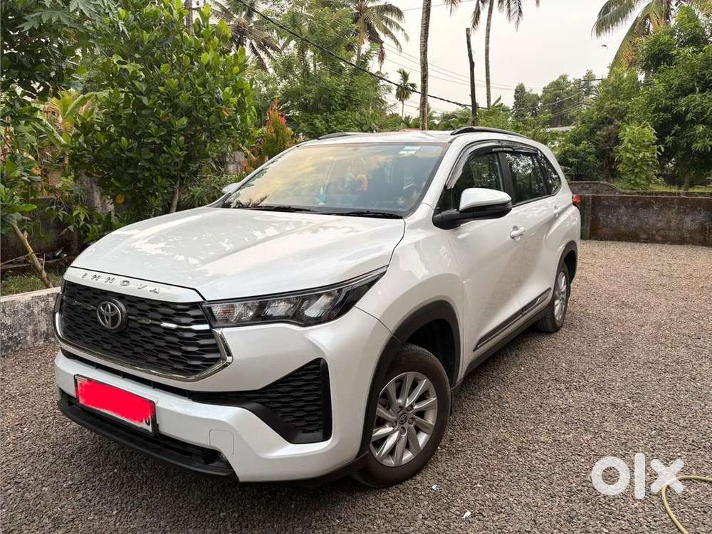 Toyota Innova Hycross 2023 Petrol Good Condition