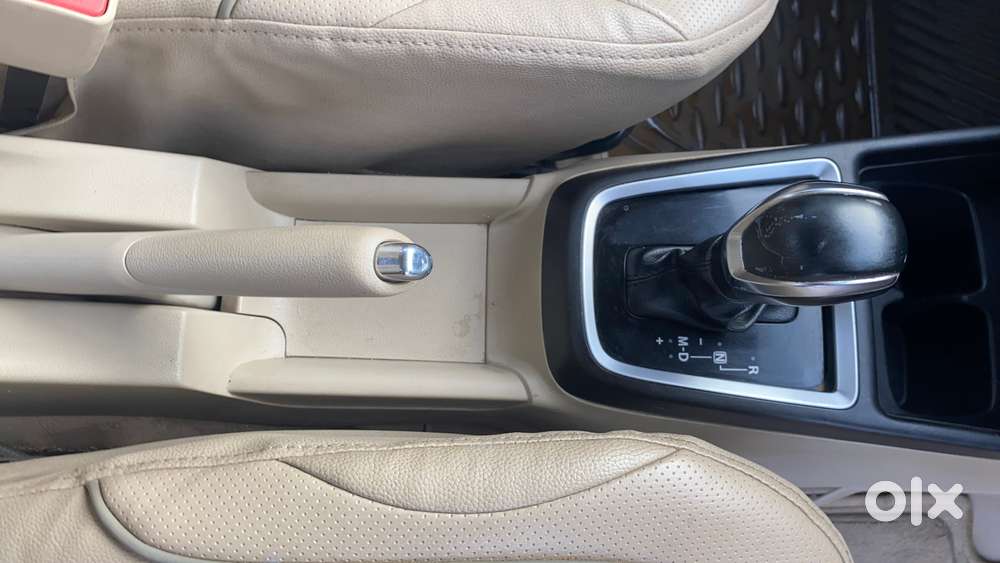 Maruti Suzuki Swift Dzire Amt Vdi, 2017, Diesel