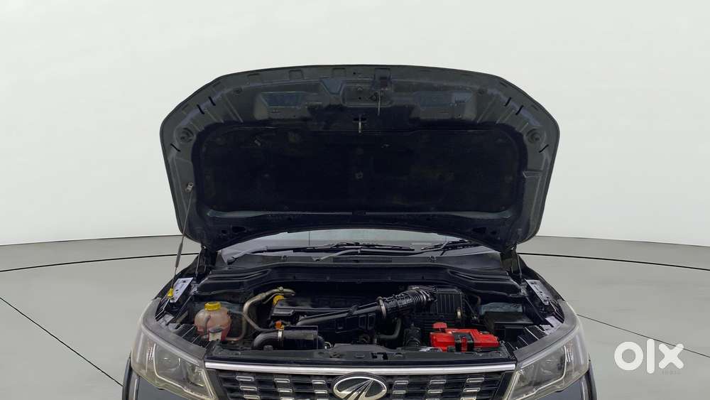 Mahindra Xuv300 W8, 2021, Petrol