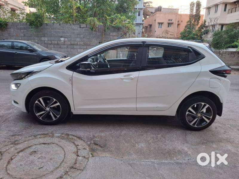 Tata Altroz Xza Plus (o) (s), 2023, Petrol