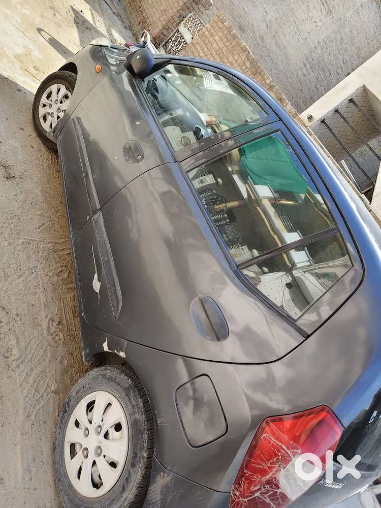 Hyundai I10 2012 Lpg 80000 Km Driven