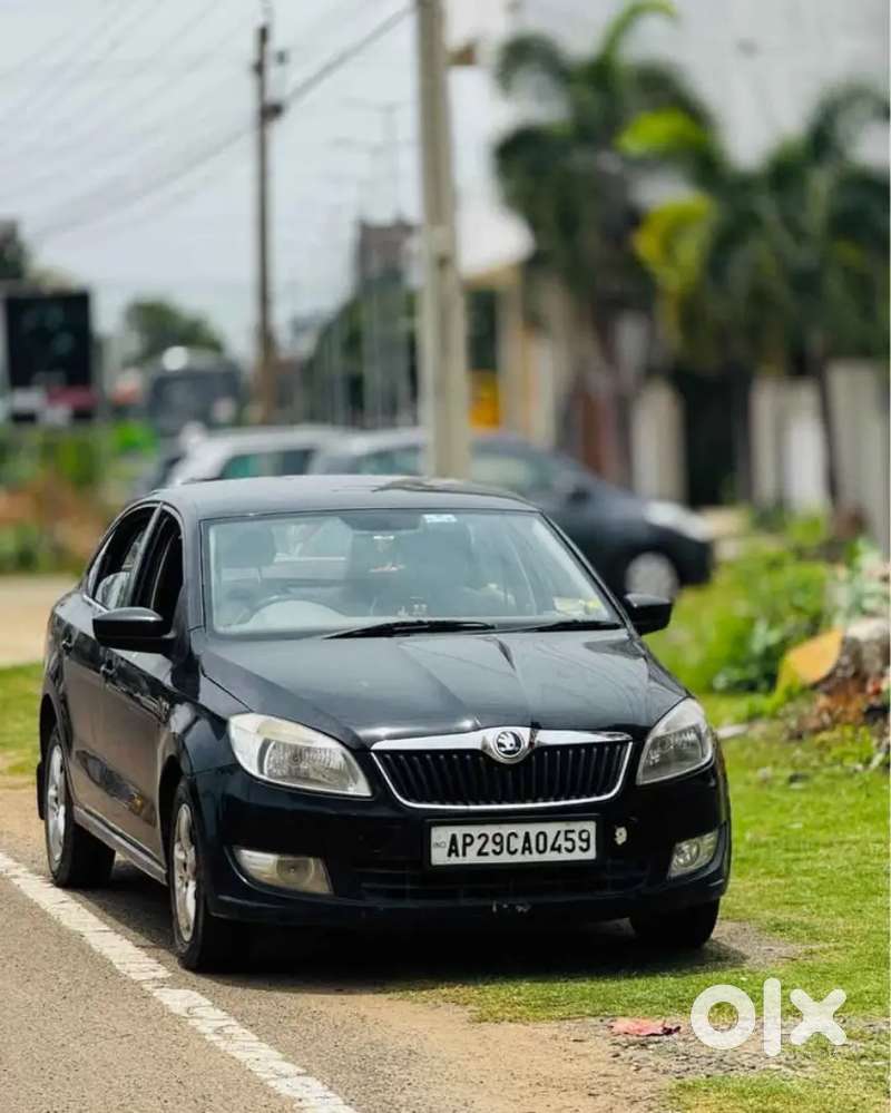 Skoda Rapid Elegance 2013 Diesel