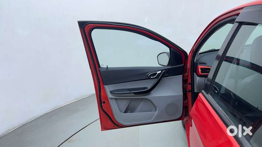 Tata Tiago 1.2 Revotron Xz Plus Dual Tone, 2020, Petrol