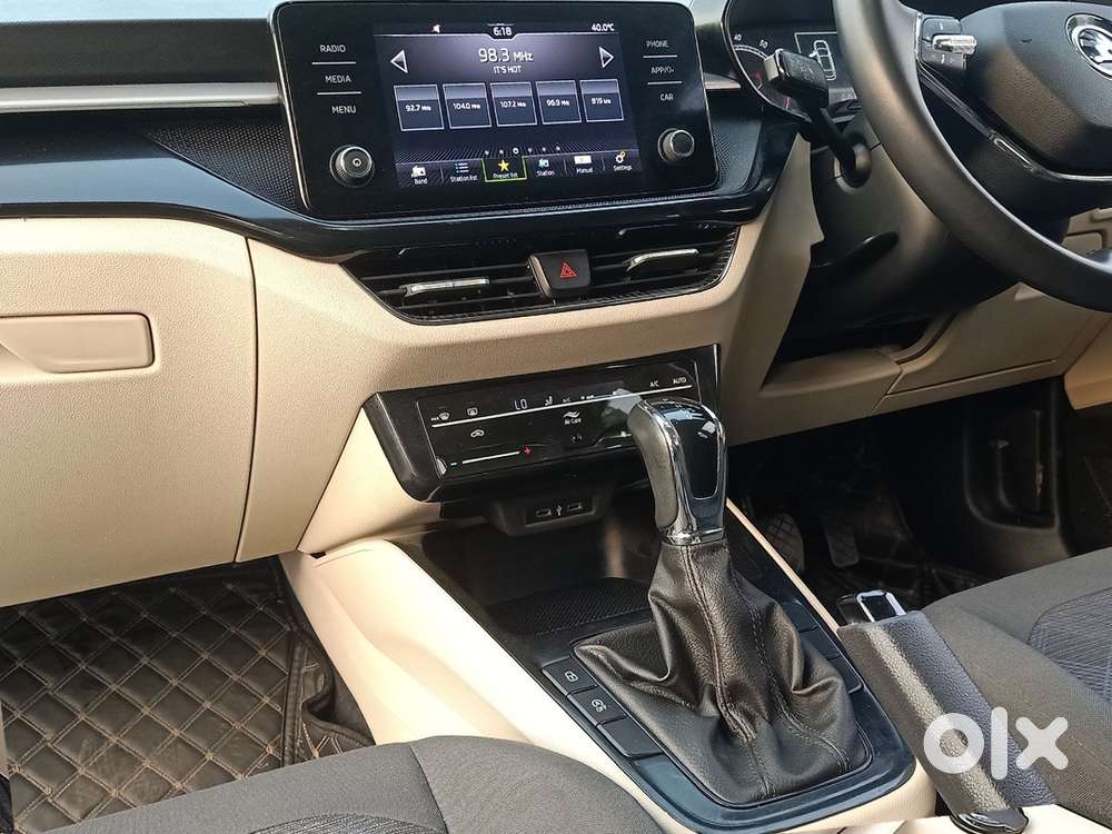 Skoda Slavia 1.0 Ambition Tsi At, 2023, Petrol