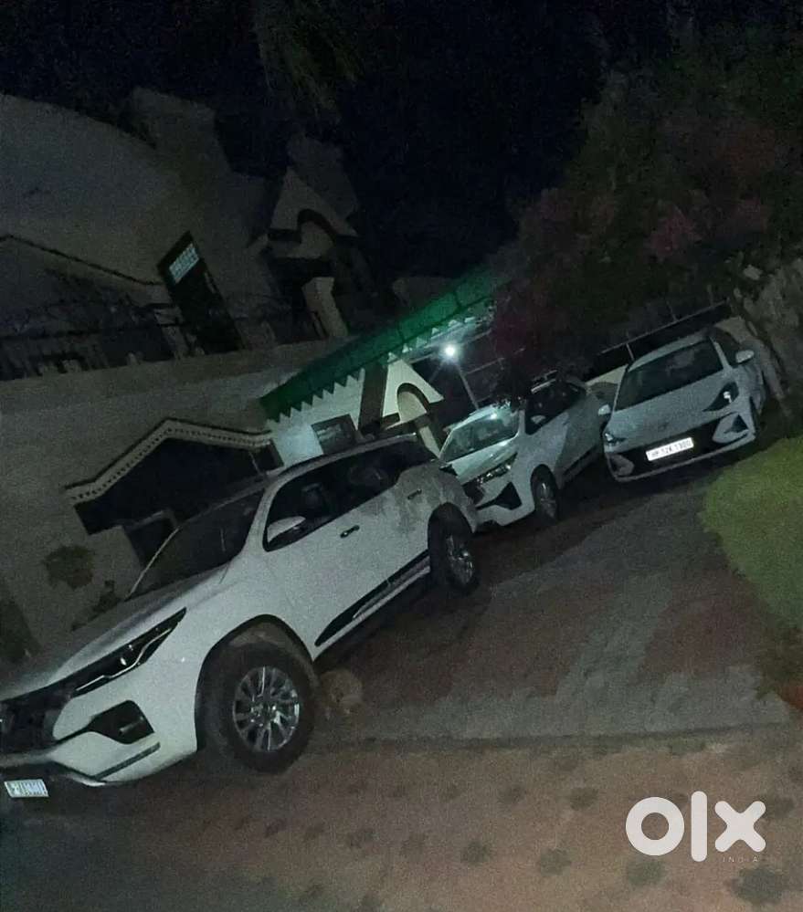 Toyota Innova Hycross 2025 December 9039 Km Driven