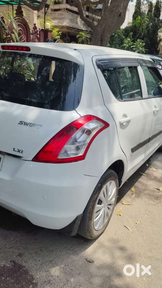 Maruti Suzuki Swift 1.2 Lxi (o), 2018, Cng & Hybrids