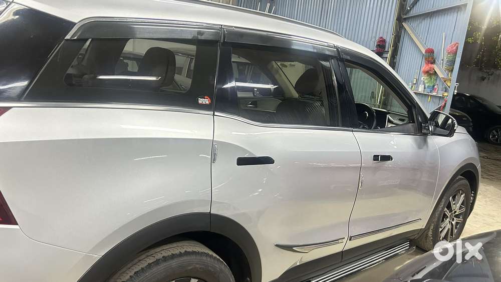 Mahindra Xuv700 2.2 Ax 7 Diesel Mt Luxury Pack Str, 2022, Diesel