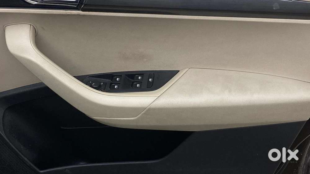 Skoda Karoq 1.5 Style At, 2020, Petrol