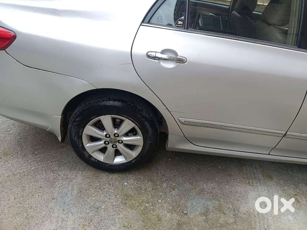Toyota Corolla Altis G (automatic) – Petrol/cng – Excellent Condition!