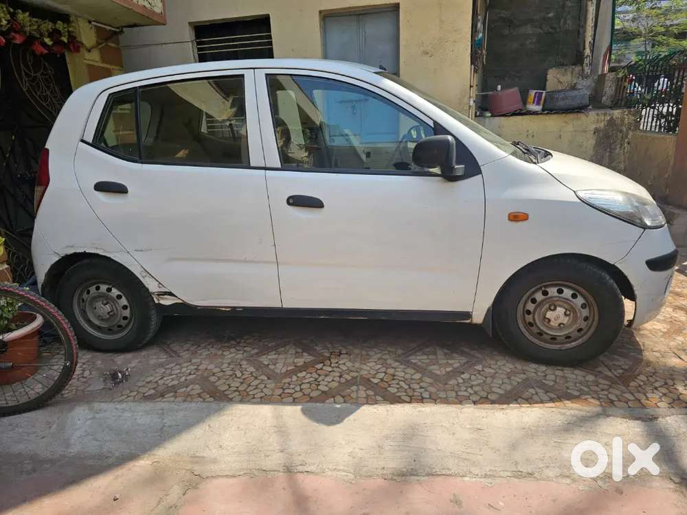 Hyundai I10 2009 Petrol With Cng Fitted,well Maintained,white Colour