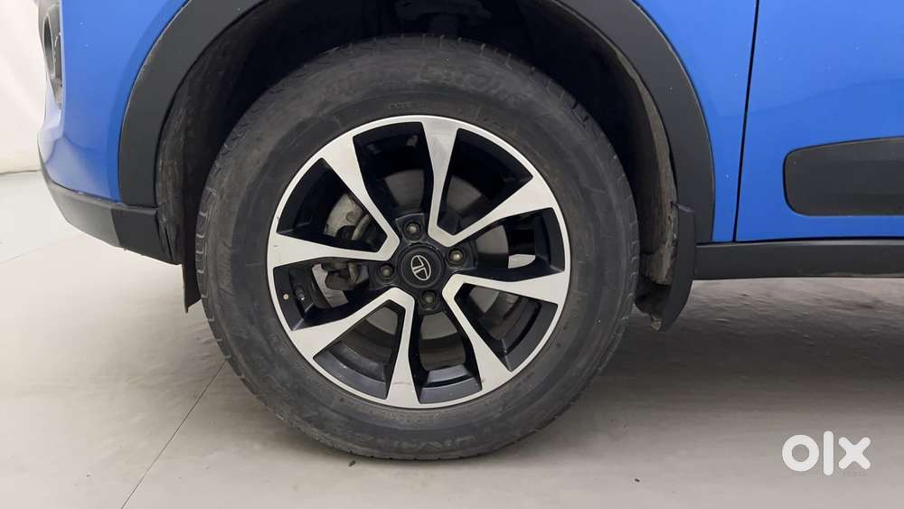 Tata Nexon 1.2 Revotron Xza Plus (o) Dual Tone, 2020, Petrol