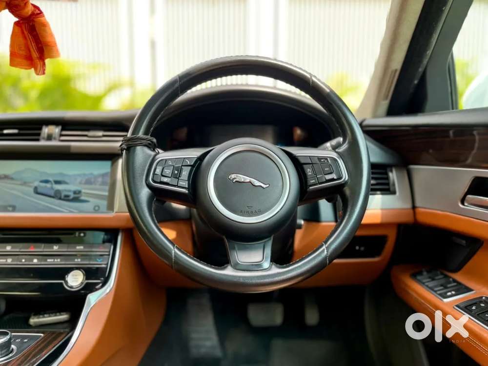 Jaguar Xf, 2016, Petrol