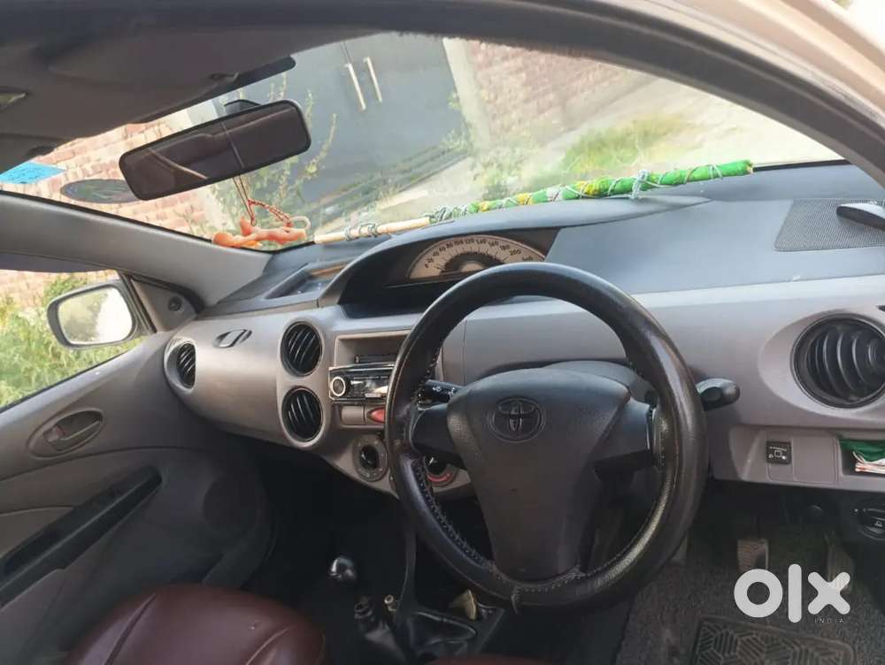 Toyota Etios G Exclusive 2011 Petrol Manual