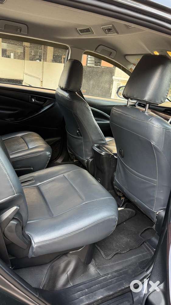 Toyota Innova Crysta 2.4 G Mt 7 Str, 2019, Diesel
