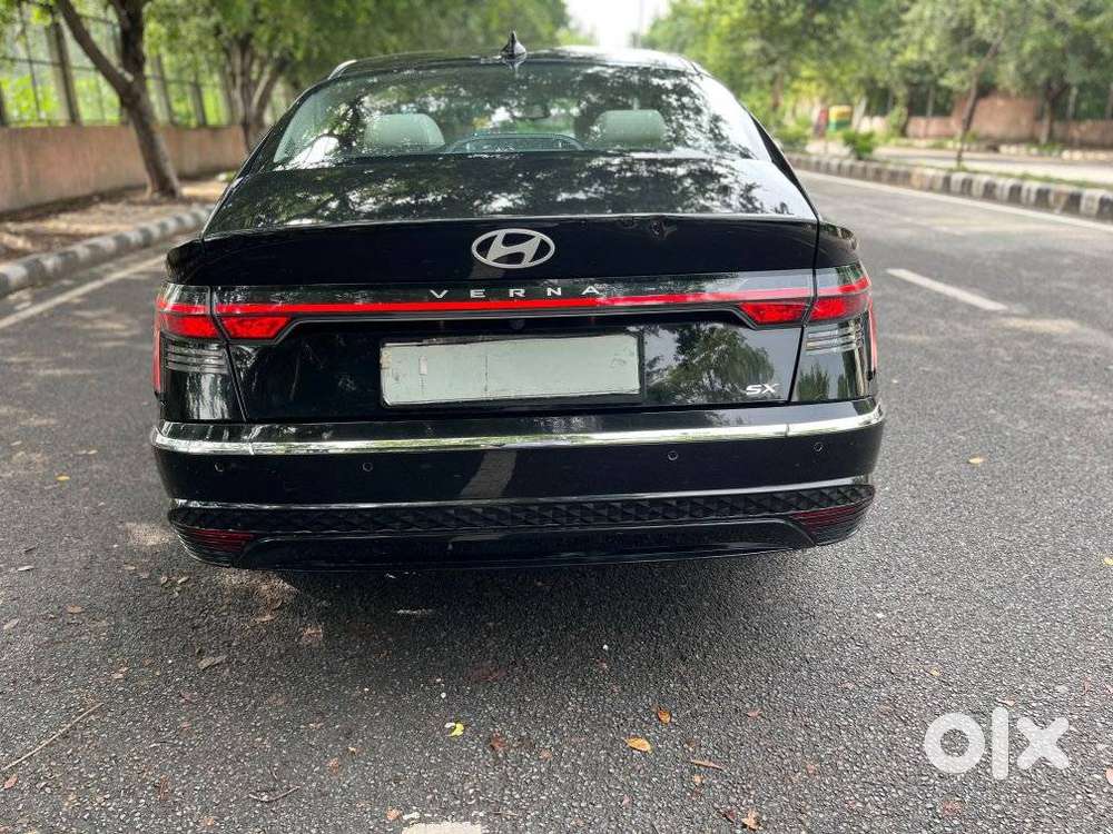 Hyundai Verna 1.5 Sx (o) Vtvt Ivt, 2024, Petrol