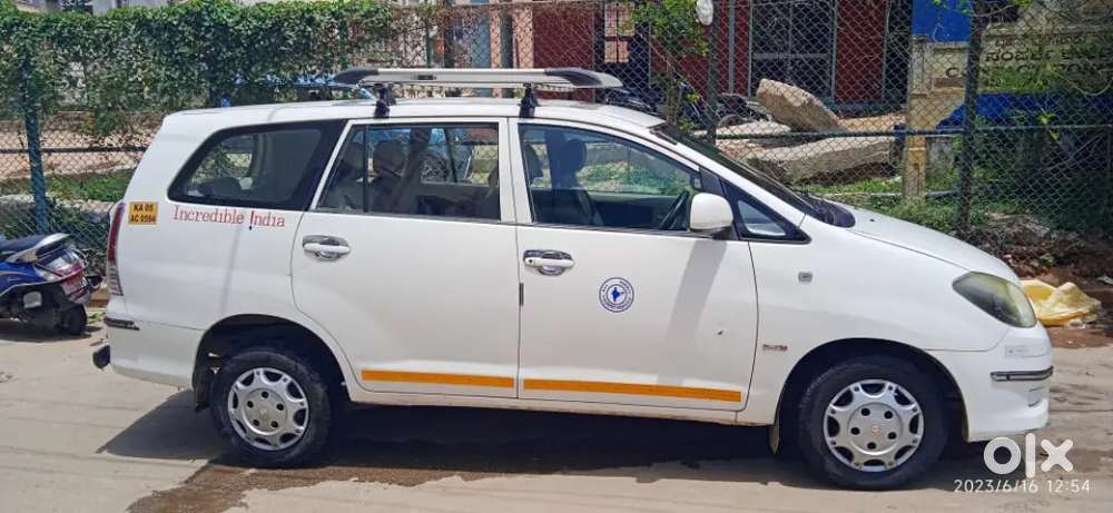 Toyota Inova 2010
