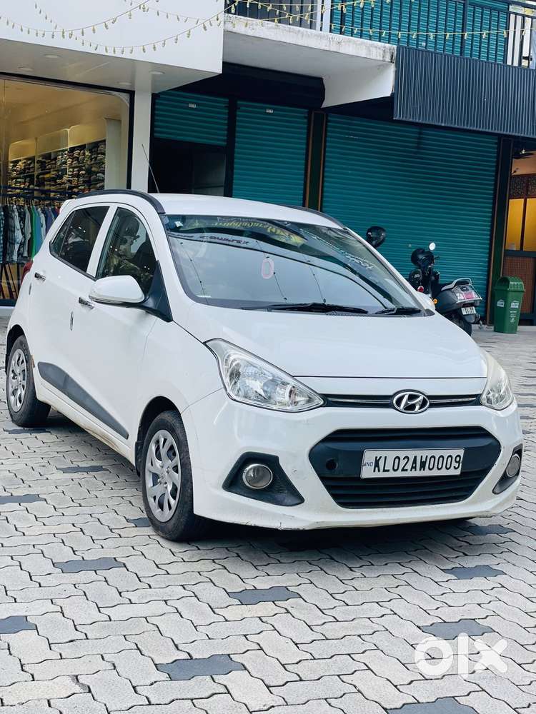 Hyundai Grand I10 2013-2016 At Sportz, 2015, Petrol