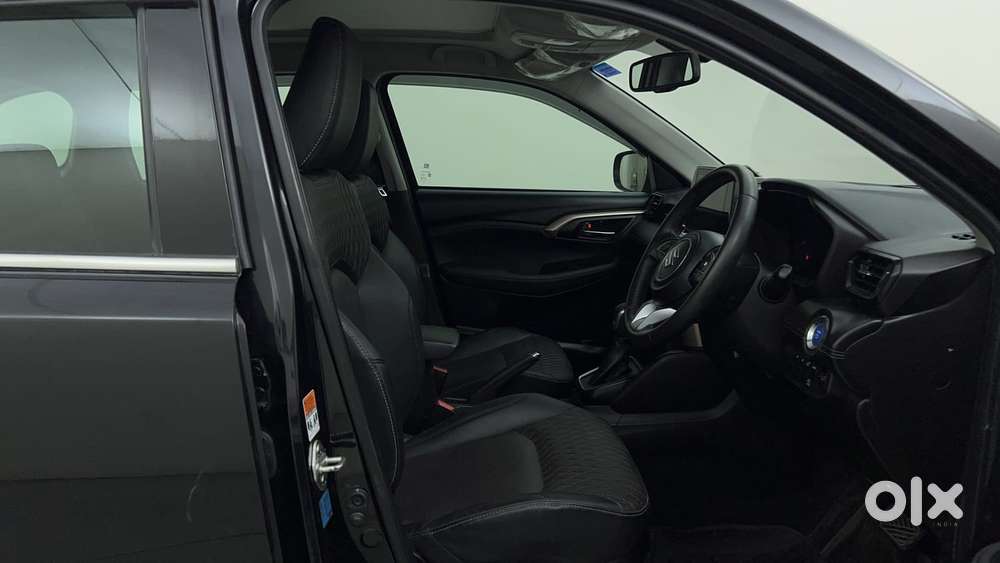 Maruti Suzuki Grand Vitara 1.5 Alpha Plus Intelligent Hybrid Ecvt, 2..