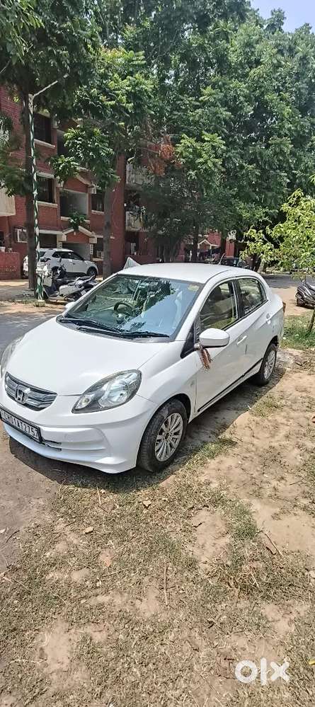 Honda Amaze 2013 Petrol Well Maintained