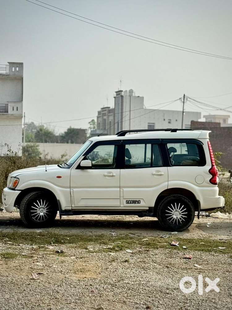 Scorpio Dec 2014  Diesel   1st Owner