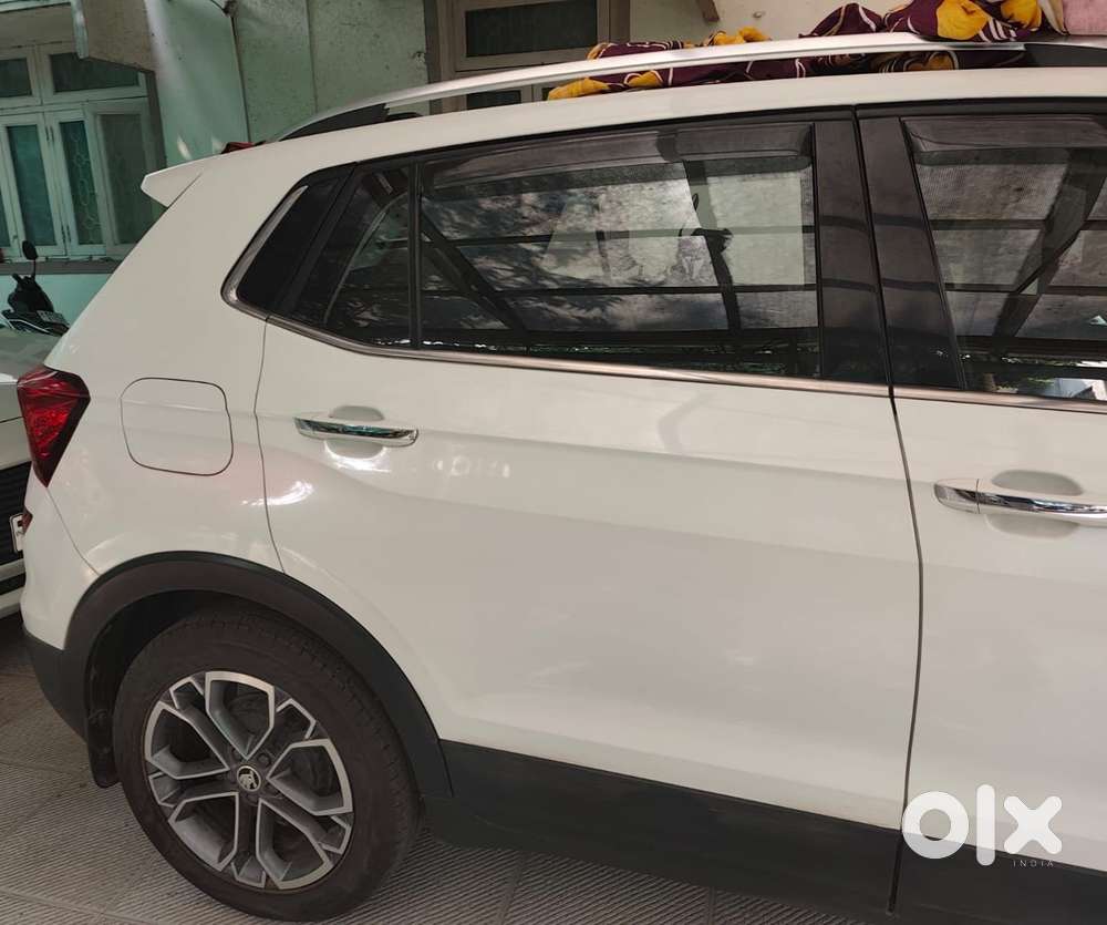 Skoda Kushaq 1.0 Tsi Style At (6 Airbags), 2021, Petrol