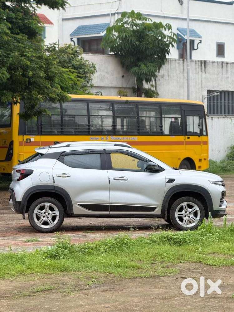 Renault Kiger Rxt, 2022, Petrol