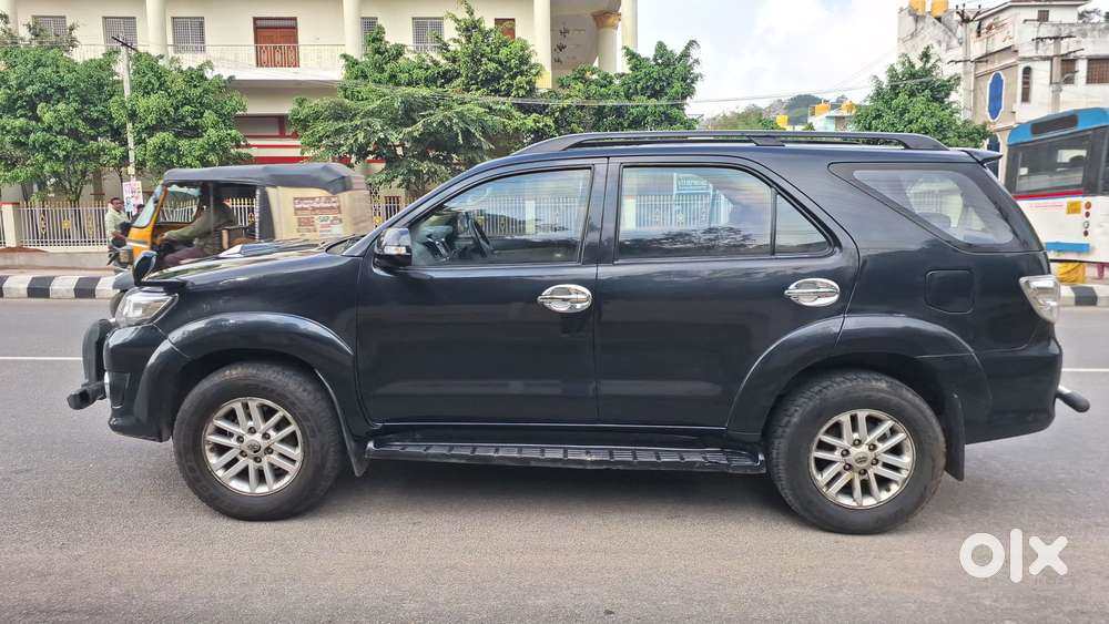 Toyota Fortuner 3.0 4x2 Mt, 2012, Diesel