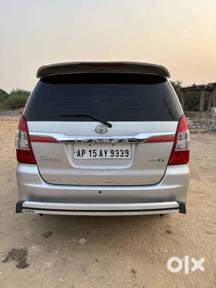 Toyota Innova 2011