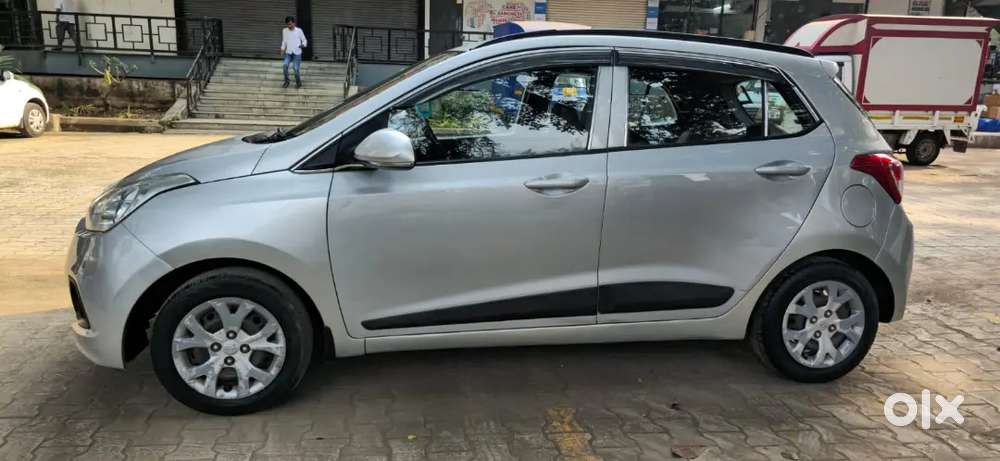 Hyundai Grand I10 Sportz 2015 Petrol 70000 Km Driven