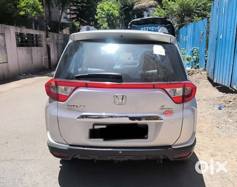 Family Car 7 Seater Good Condition With New Cng Used Only 1yrs