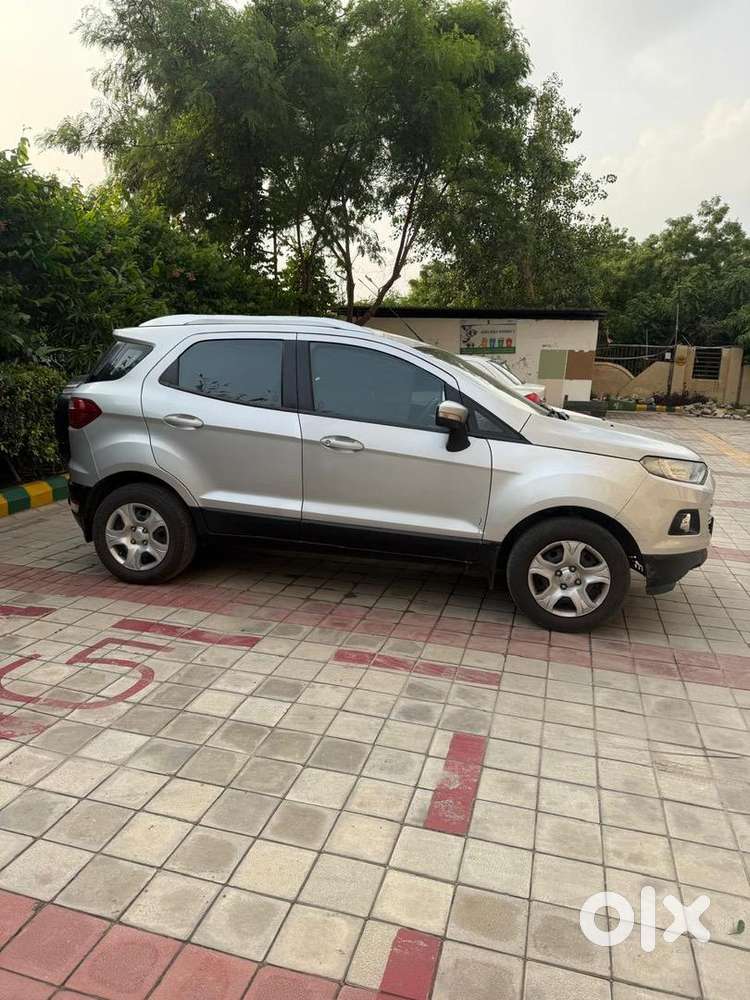 Ford Ecosport Nov 2015 Petrol 80k Km With Company Service Record