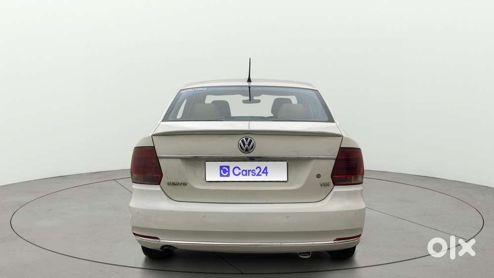 Volkswagen Vento 1.5 Highline Plus At 16 Alloy, 2017, Diesel
