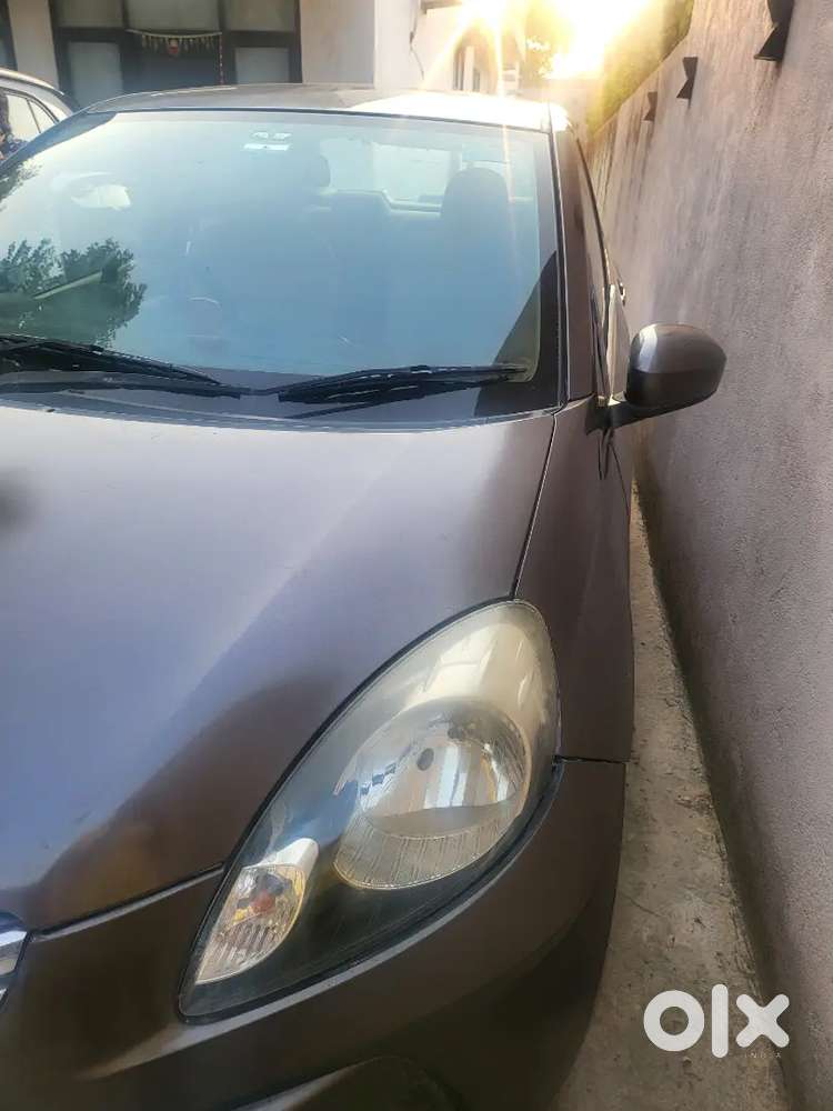 Honda Amaze – Well Maintained Sedan  Company Serviced  Ready To Driv