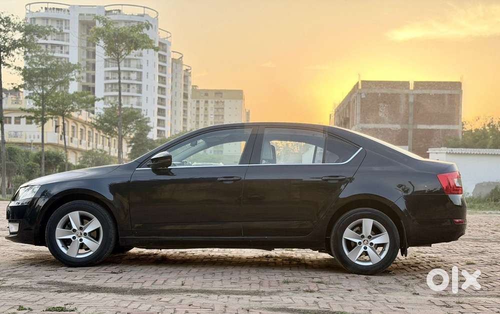 Skoda Octavia 2.0 Tdi Mt Ambition, 2015, Diesel