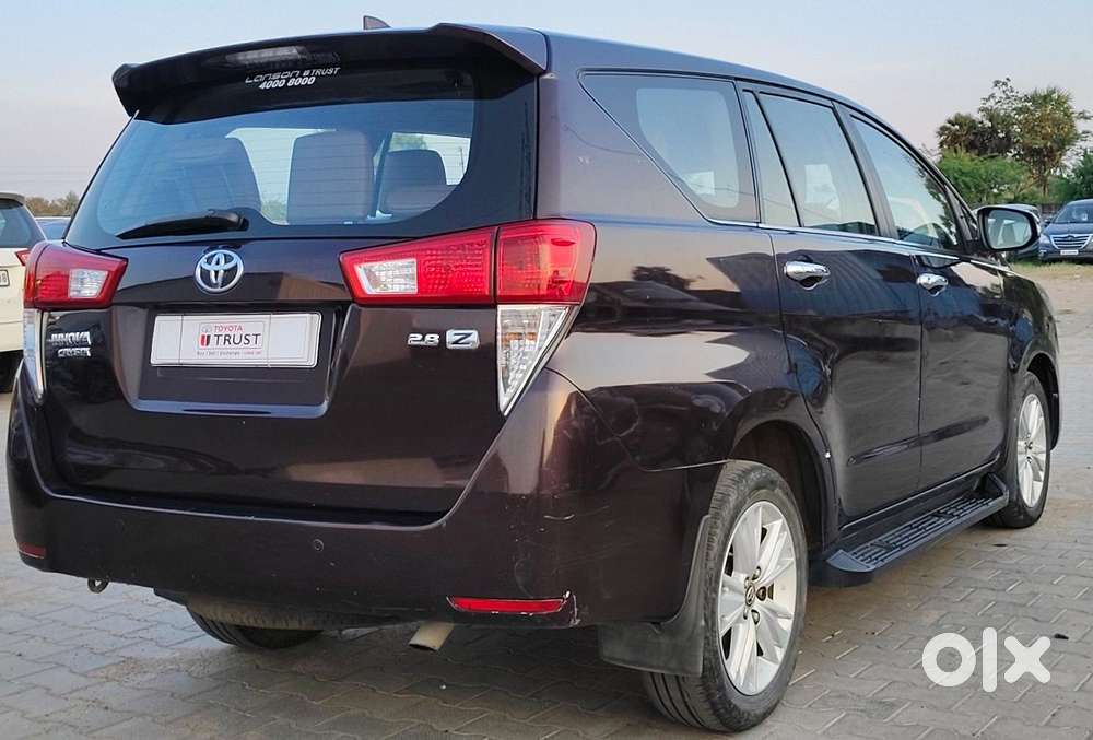 Toyota Innova Crysta [2020-ongoing] 2.4 Vx 8 Str, 2017, Diesel