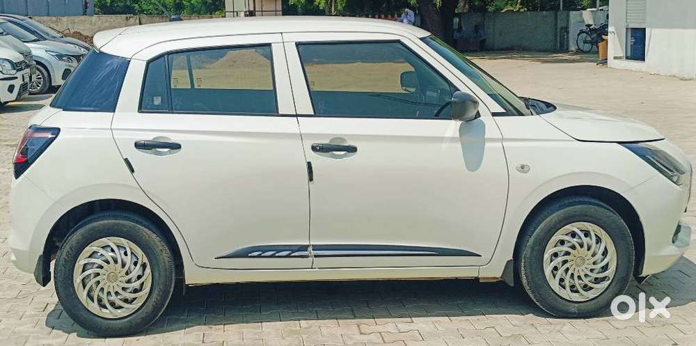 Maruti Suzuki Swift 1.2 Lxi (o), 2025, Petrol