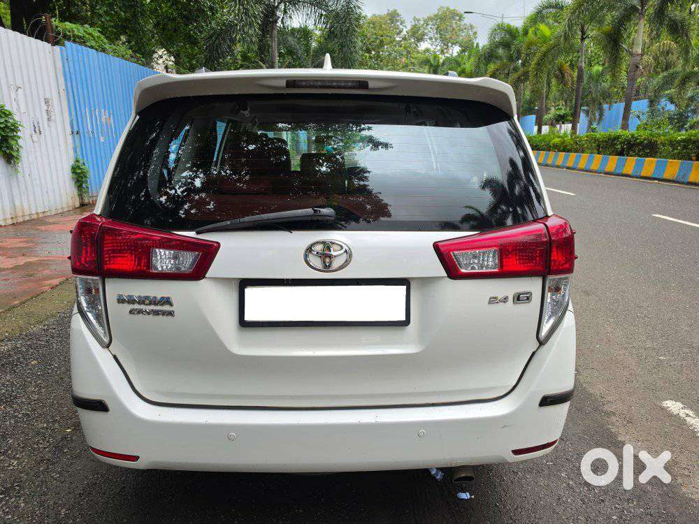 Toyota Innova Crysta 2.4 G Mt 8s, 2017, Diesel