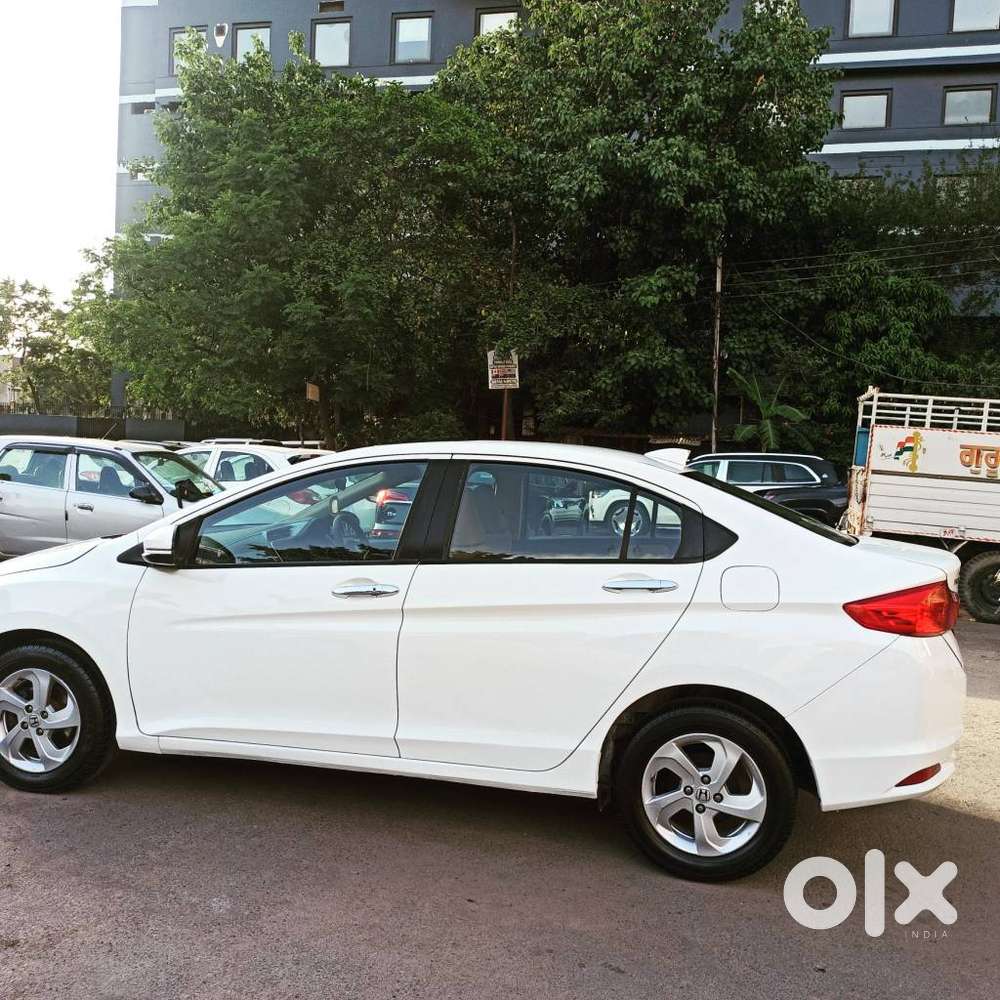 Honda City V At Sunroof I-vtec, 2016, Petrol