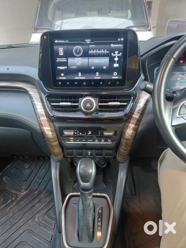Maruti Suzuki Grand Vitara 2023 Petrol Well Maintained