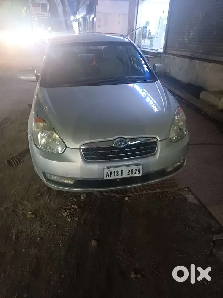 Hyundai Verna 2010 Model