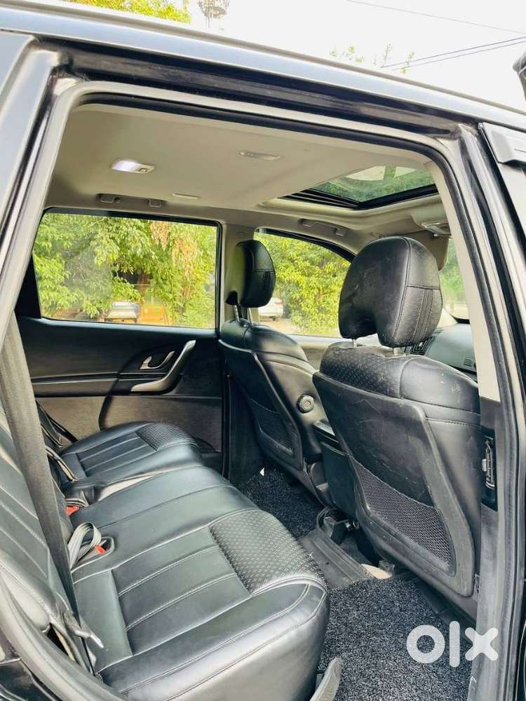 Mahindra Xuv500 W9 At 1.99, 2018, Diesel