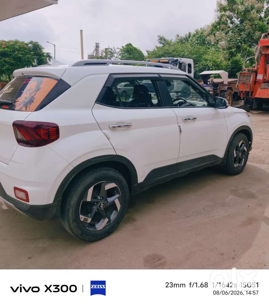 Hyundai Venue Diesel Manual 2nd Owner 2021