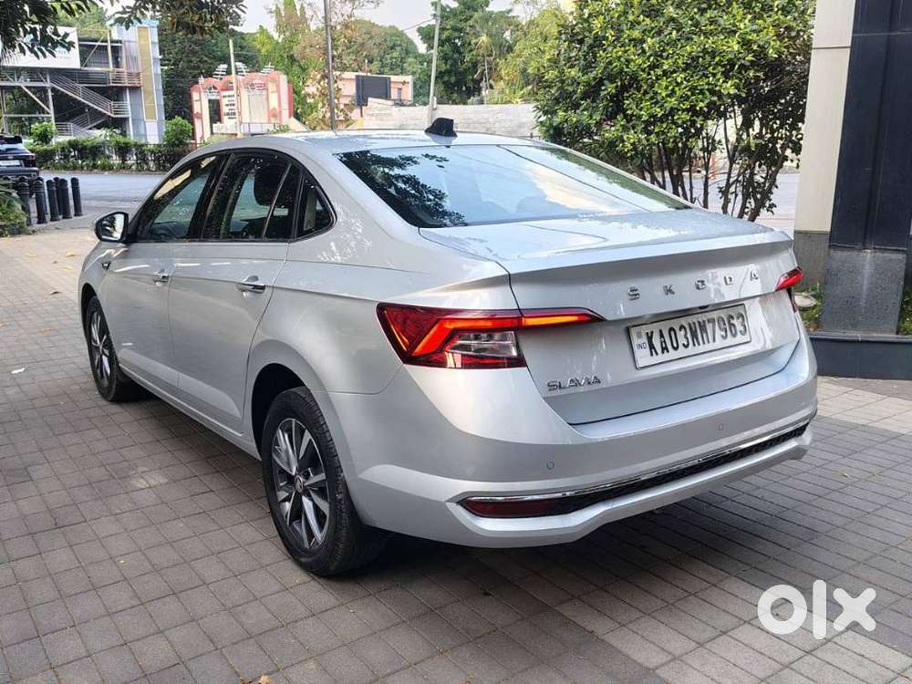 Skoda Slavia 1.0 Tsi Style At, 2023, Petrol
