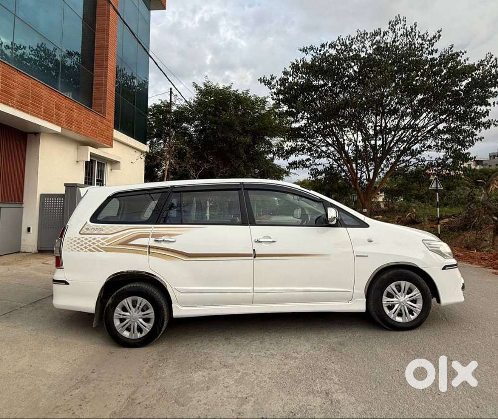 Toyota Innova 2.5 G (diesel) 8 Seater, 2014, Diesel