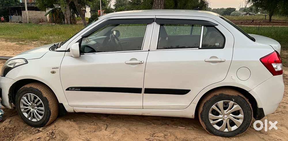 Swift Dzire 27 December 2014 Diesel Well Maintained