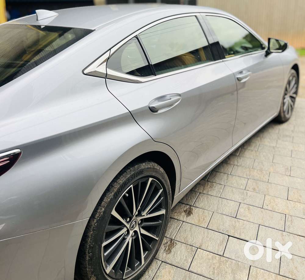 Lexus Es 300h Luxury, 2023, Petrol