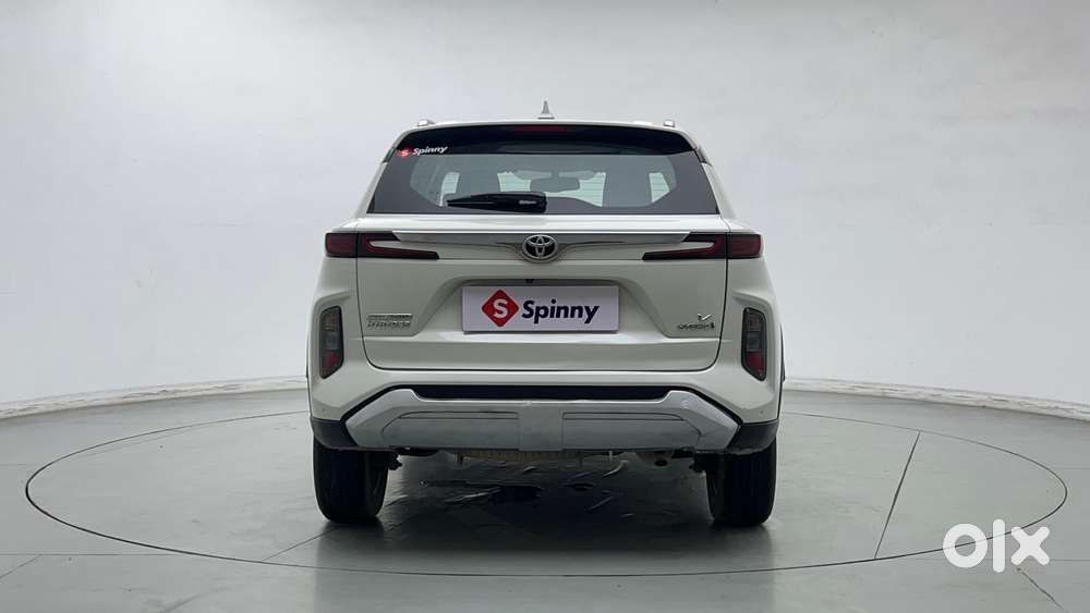 Toyota Urban Cruiser Hyryder 1.5 V Hybrid, 2023, Cng & Hybrids