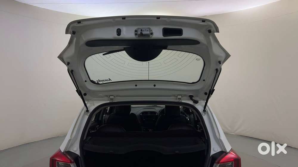 Tata Tiago Xza, 2017, Petrol